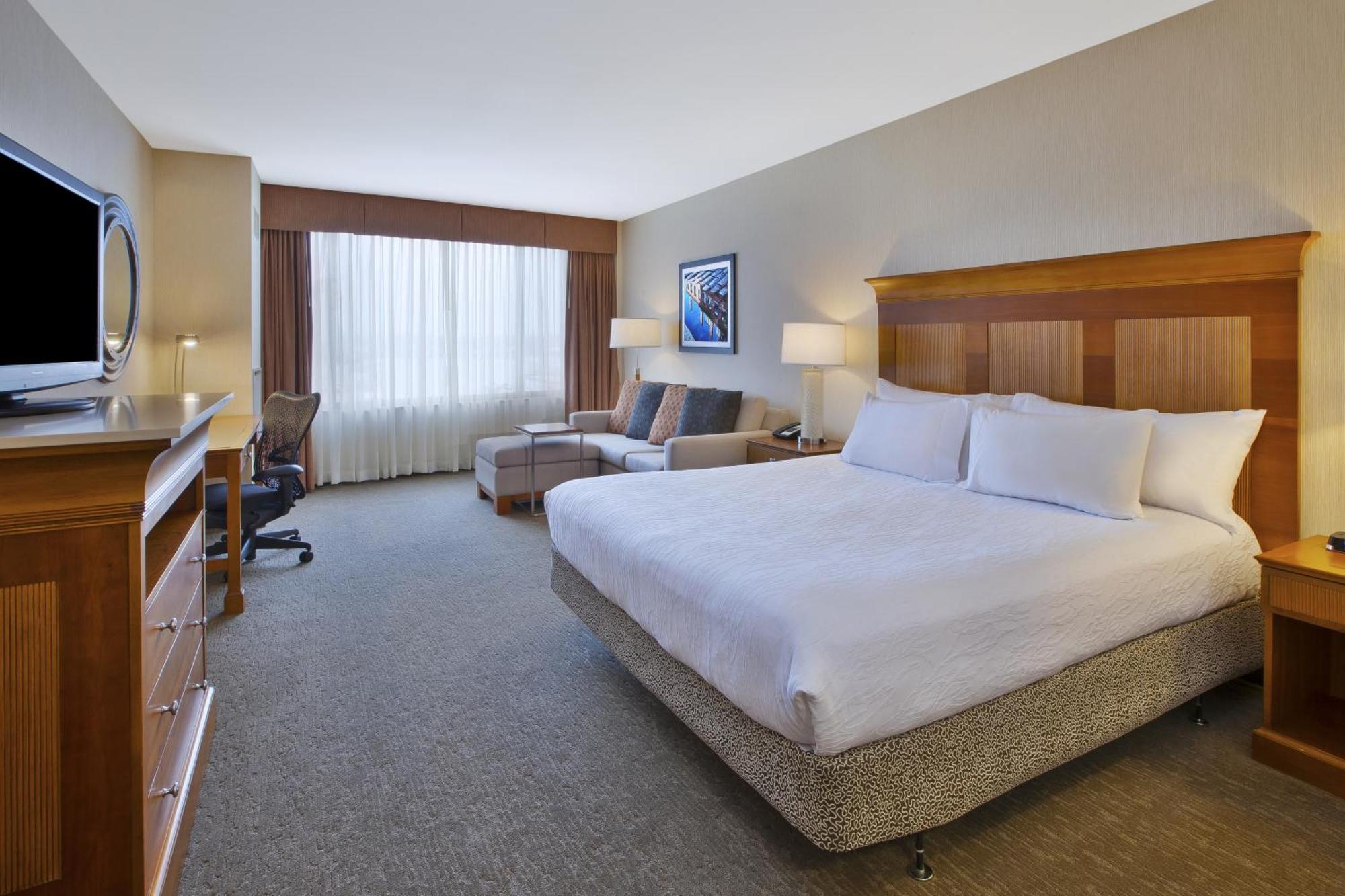 King Room with View and Sofa Bed,1674706405:JPEG