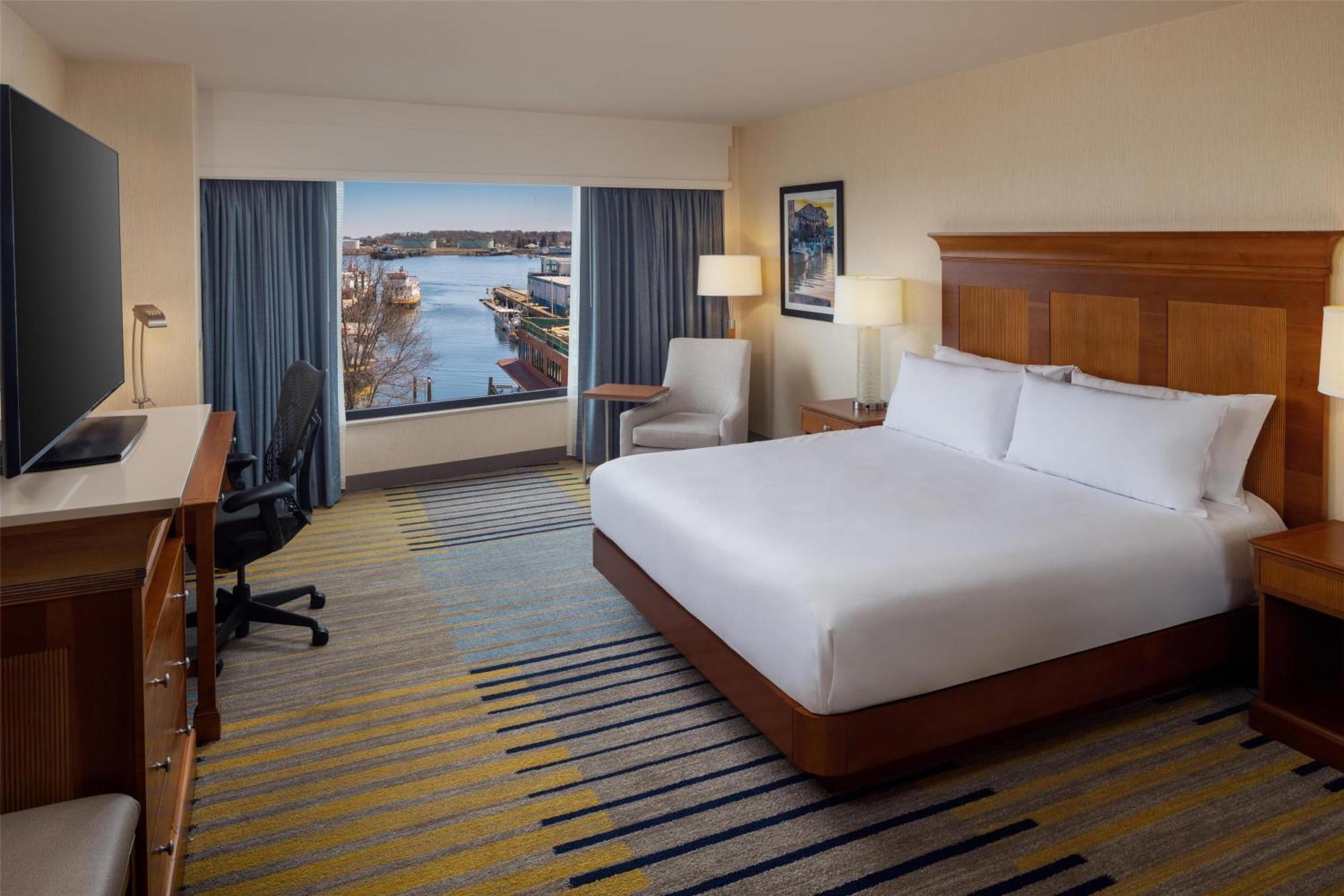 King Room with Water View,1674706393:JPEG