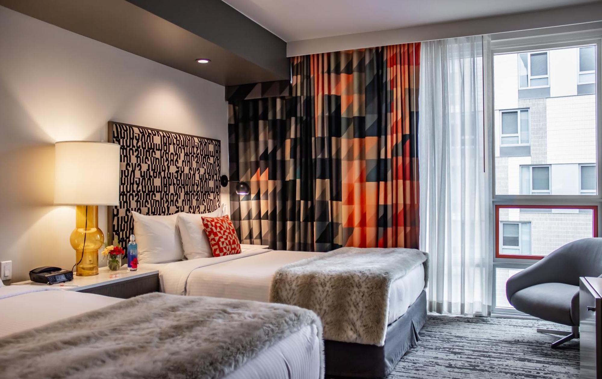 Queen Room with Two Queen Beds and City View,1227713804:JPEG